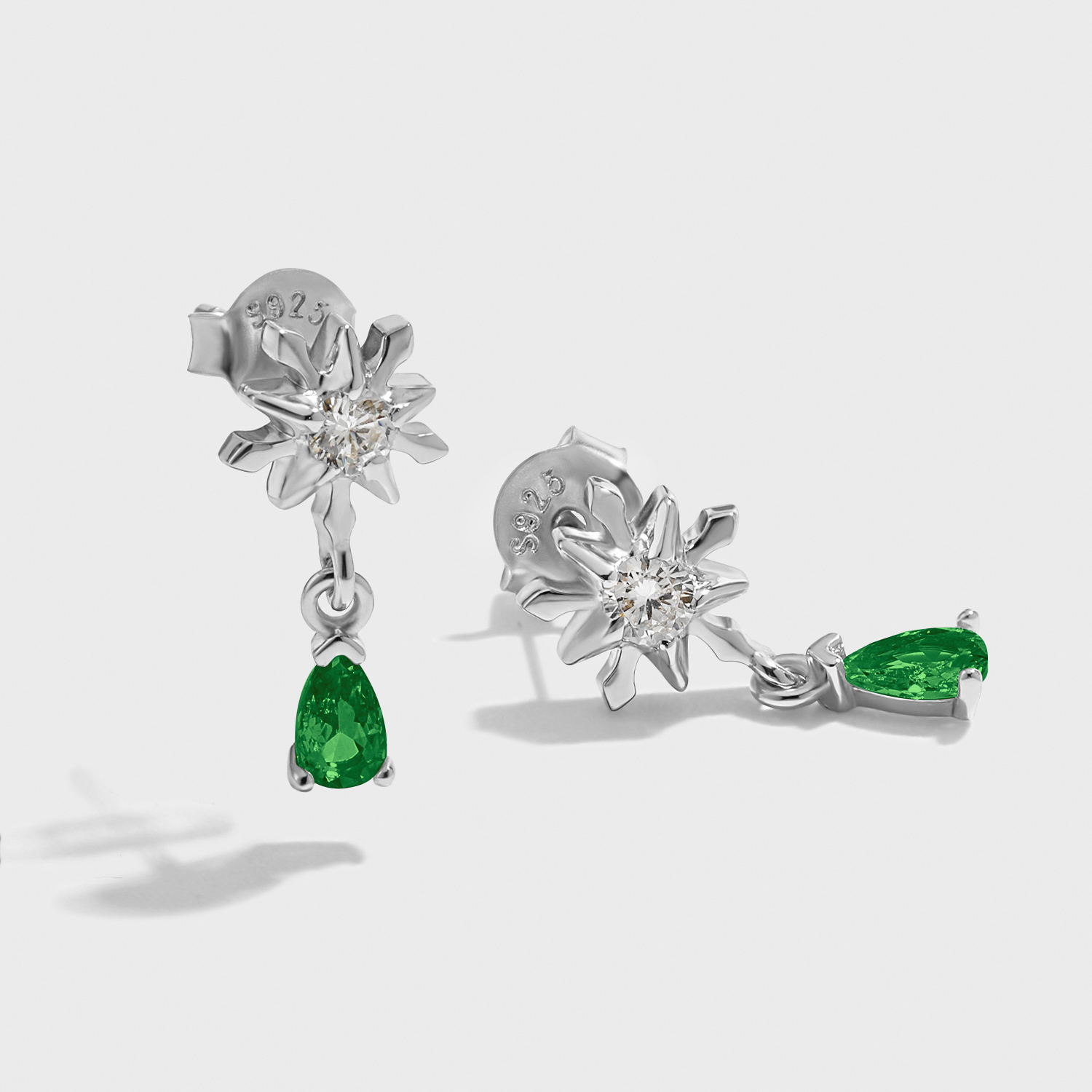 Beautiful Snowflake With Five-pointed Stars Arrow Feathers 925 Sterling Silver Stud Earrings - Gambar 3
