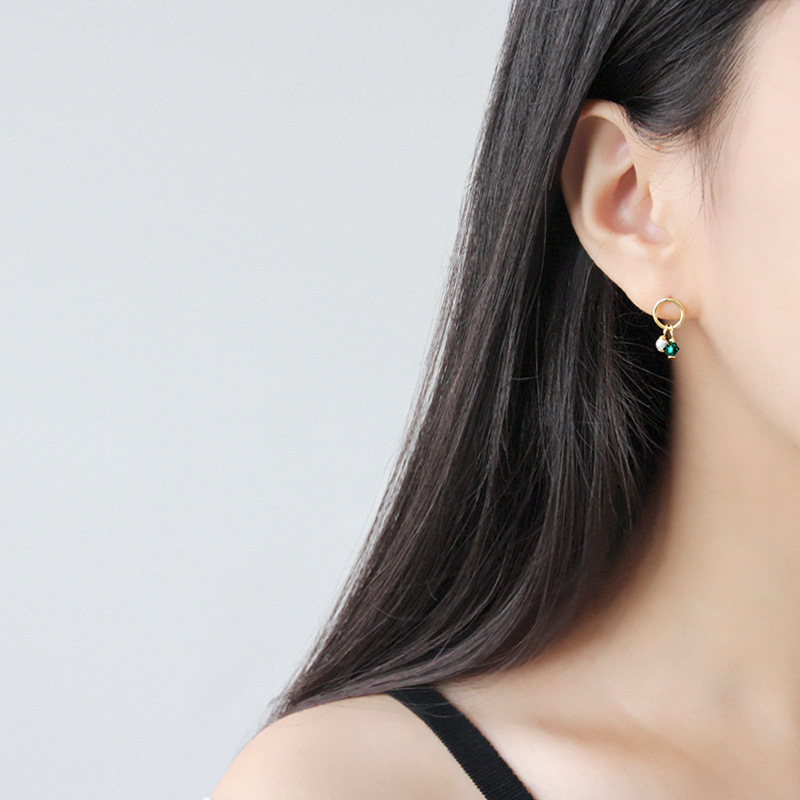 Asymmetry Shell Pearls Green CZ 925 Sterling Silver Stud Earrings - Gambar 3