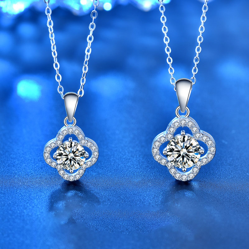 Women Moissanite CZ Hollow Four Leaf Clover Lucky 925 Sterling Silver Necklace - Gambar 2