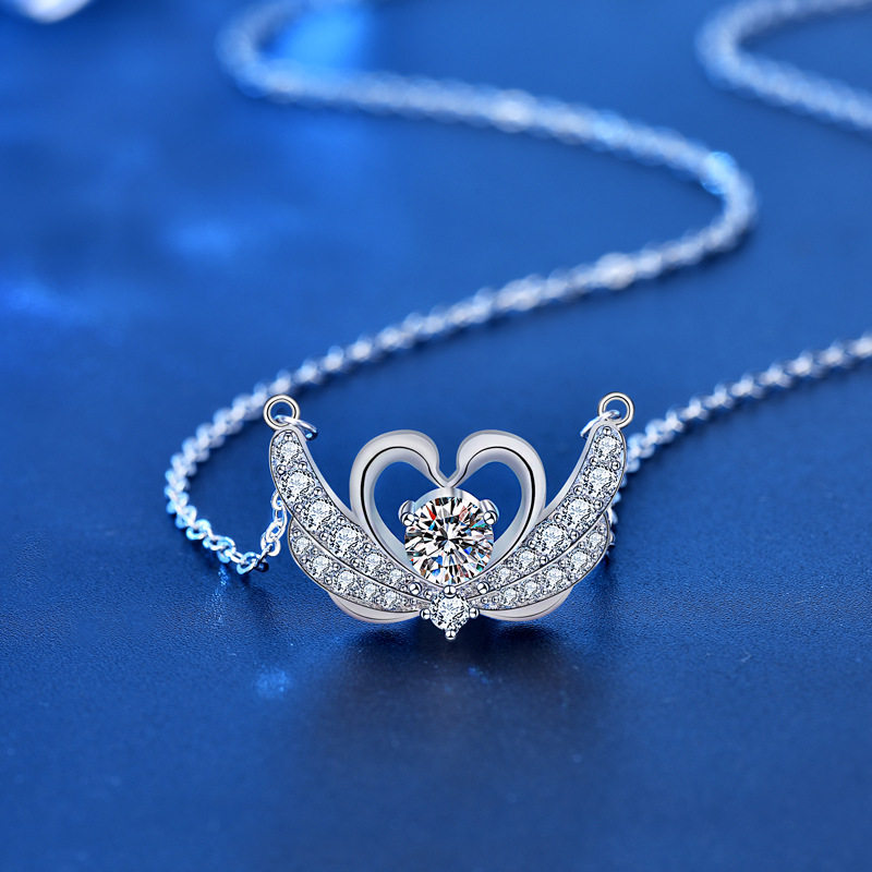 New Moissanite CZ Swan 925 Sterling Silver Necklace - Gambar 2