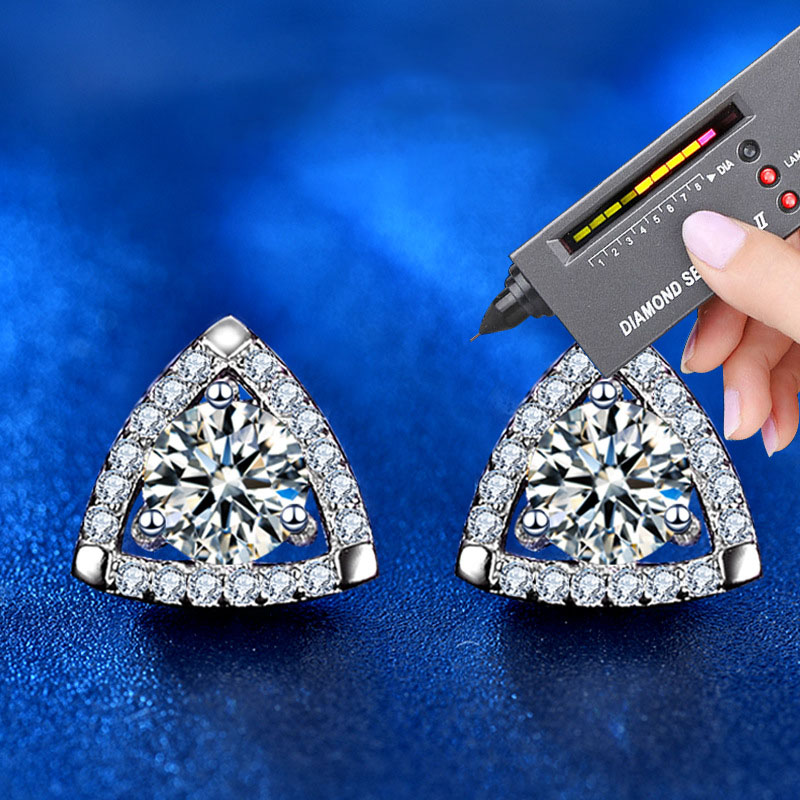 Geometry Simple Moissanite CZ Triangle 925 Sterling Silver Stud Earrings - Gambar 4
